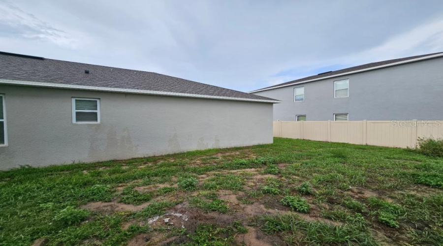 DAVENPORT, Florida 33837, 5 Bedrooms Bedrooms, ,3 BathroomsBathrooms,Residential,For Sale,EAGLEVIEW,0,MFRO6315568