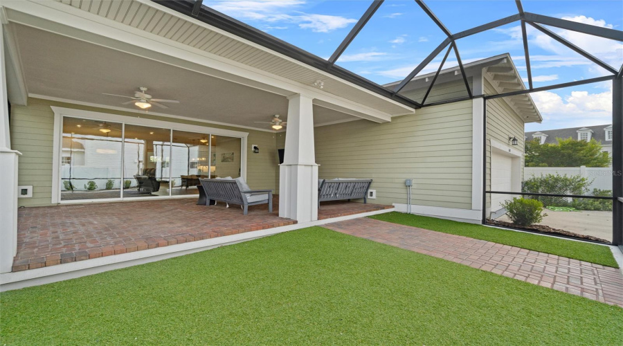 Lanai - Patio - Turf