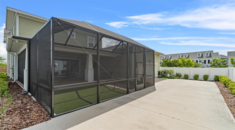 Rear Screen Enclosure - Driveway