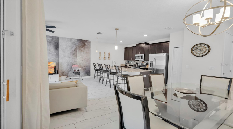 Davenport, Florida 33896, 4 Bedrooms Bedrooms, ,3 Bathroomsbathrooms,Residential,For Sale,Dogleg,Mfro6314581