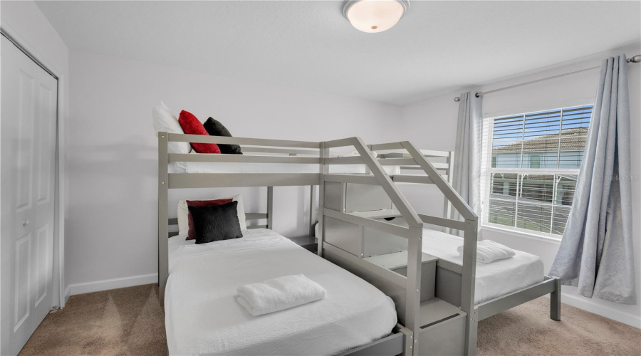 Davenport, Florida 33896, 4 Bedrooms Bedrooms, ,3 Bathroomsbathrooms,Residential,For Sale,Dogleg,Mfro6314581