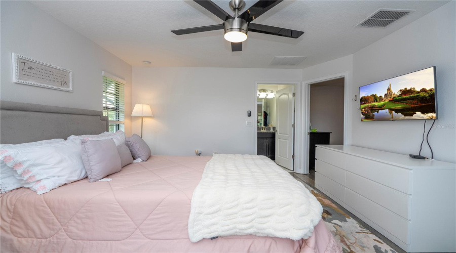DAVENPORT, Florida 33896, 6 Bedrooms Bedrooms, ,5 BathroomsBathrooms,Residential,For Sale,SHINNECOCK HILLS,0,MFRO6314608