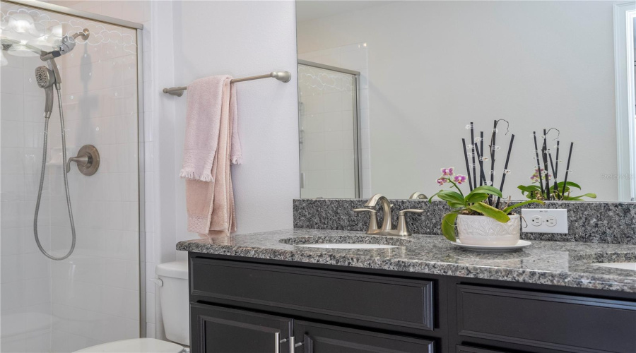 DAVENPORT, Florida 33896, 6 Bedrooms Bedrooms, ,5 BathroomsBathrooms,Residential,For Sale,SHINNECOCK HILLS,0,MFRO6314608