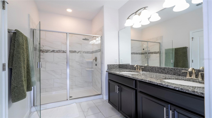 DAVENPORT, Florida 33896, 6 Bedrooms Bedrooms, ,5 BathroomsBathrooms,Residential,For Sale,SHINNECOCK HILLS,0,MFRO6314608