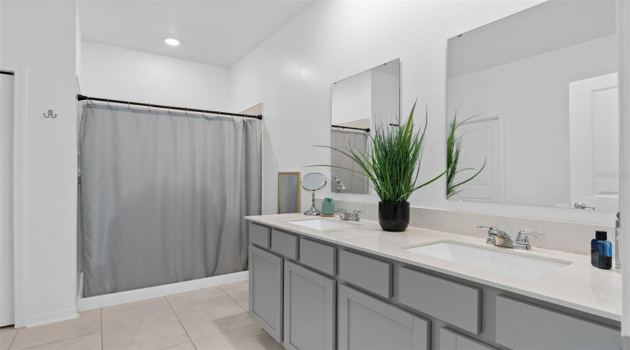 On-Suite Bathroom