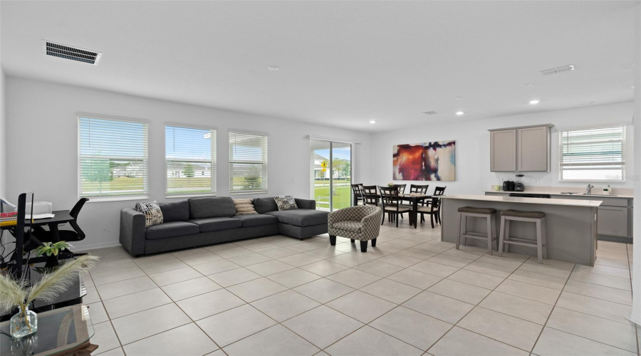 Kissimmee, Florida 34746, 4 Bedrooms Bedrooms, ,2 Bathroomsbathrooms,Residential,For Sale,Little Owl,Mfro6315049