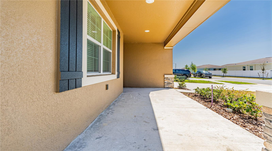 Davenport, Florida 33837, 4 Bedrooms Bedrooms, ,3 Bathroomsbathrooms,Residential,For Sale,Daring,Mfro6315023