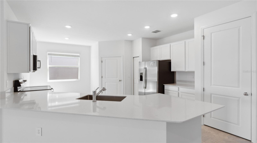 Davenport, Florida 33837, 4 Bedrooms Bedrooms, ,3 Bathroomsbathrooms,Residential,For Sale,Daring,Mfro6315023