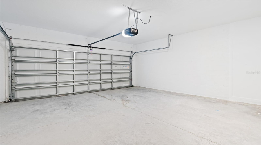 Davenport, Florida 33837, 4 Bedrooms Bedrooms, ,3 Bathroomsbathrooms,Residential,For Sale,Daring,Mfro6315023