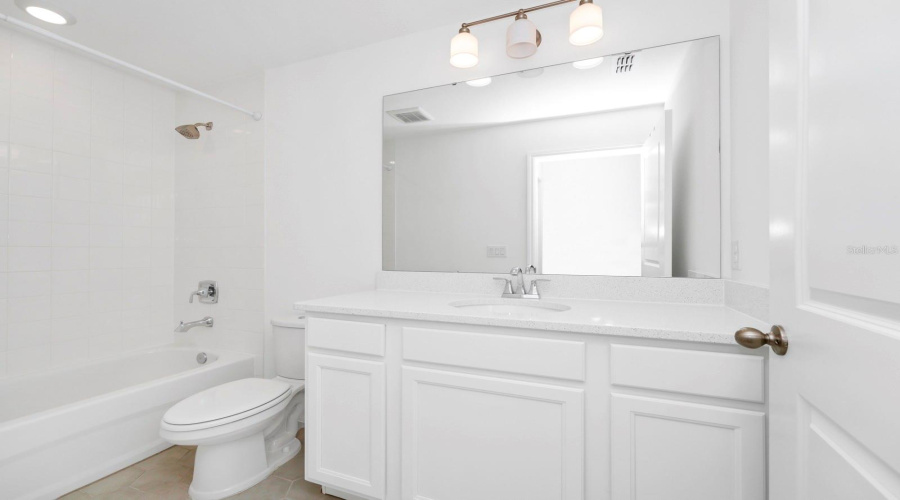 Davenport, Florida 33896, 4 Bedrooms Bedrooms, ,3 Bathroomsbathrooms,Residential,For Sale,Derwent,Mfro6315505