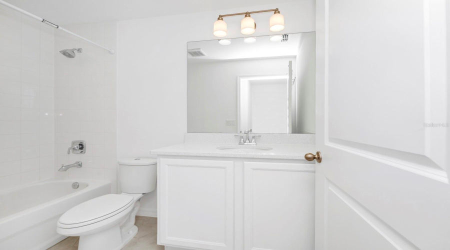 Davenport, Florida 33896, 4 Bedrooms Bedrooms, ,3 Bathroomsbathrooms,Residential,For Sale,Derwent,Mfro6315505