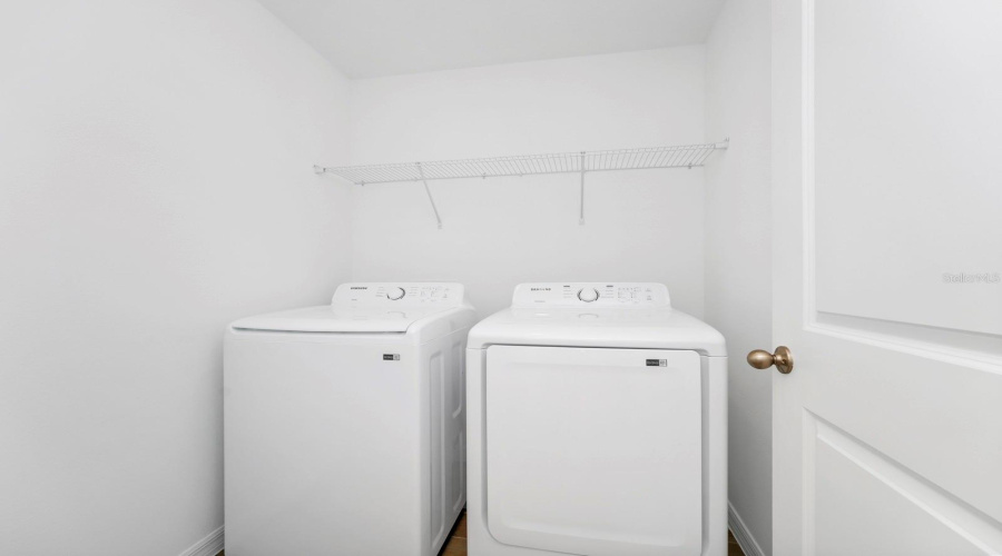Davenport, Florida 33896, 4 Bedrooms Bedrooms, ,3 Bathroomsbathrooms,Residential,For Sale,Derwent,Mfro6315505