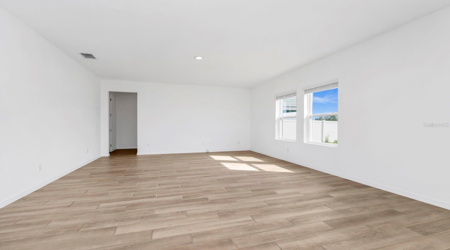 Davenport, Florida 33896, 4 Bedrooms Bedrooms, ,3 Bathroomsbathrooms,Residential,For Sale,Derwent,Mfro6315505