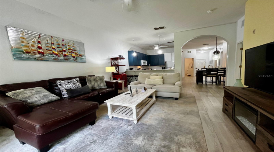 DAVENPORT, Florida 33897, 3 Bedrooms Bedrooms, ,2 BathroomsBathrooms,Residential,For Sale,GRAN BAHAMA,MFRS5128389