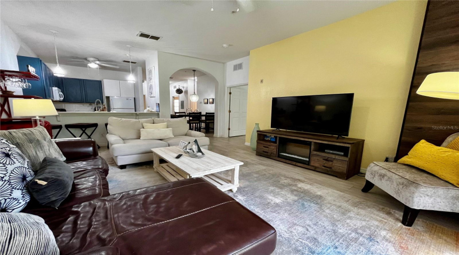 DAVENPORT, Florida 33897, 3 Bedrooms Bedrooms, ,2 BathroomsBathrooms,Residential,For Sale,GRAN BAHAMA,MFRS5128389