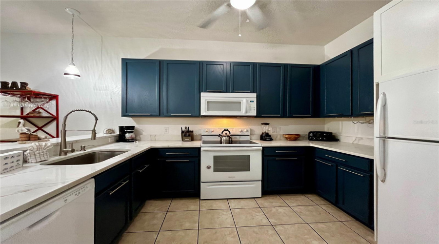 DAVENPORT, Florida 33897, 3 Bedrooms Bedrooms, ,2 BathroomsBathrooms,Residential,For Sale,GRAN BAHAMA,MFRS5128389