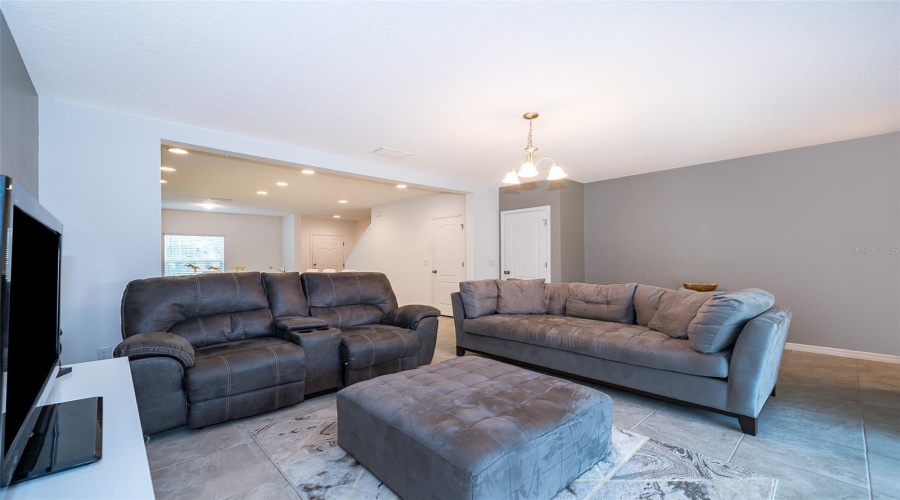 Davenport, Florida 33837, 3 Bedrooms Bedrooms, ,2 Bathroomsbathrooms,Residential,For Sale,Claire,Mfro6315545
