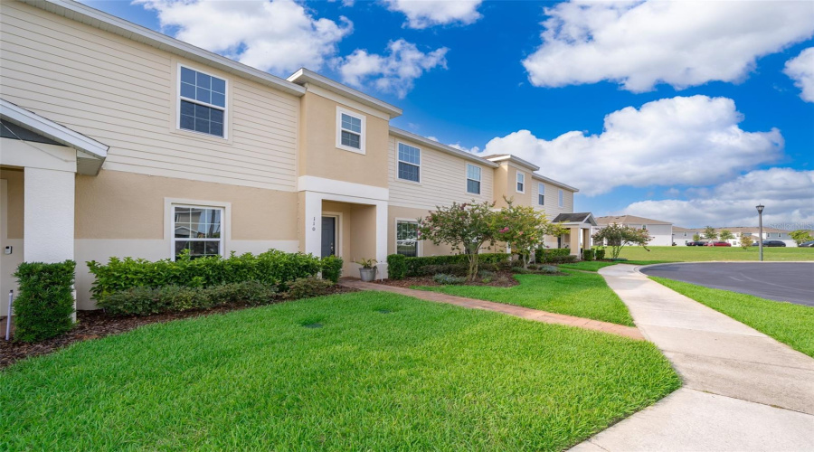 Davenport, Florida 33837, 3 Bedrooms Bedrooms, ,2 Bathroomsbathrooms,Residential,For Sale,Claire,Mfro6315545