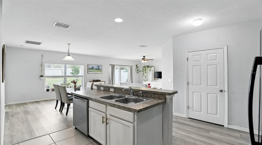 Davenport, Florida 33897, 4 Bedrooms Bedrooms, ,2 Bathroomsbathrooms,Residential,For Sale,Williamson,Mfro6315769