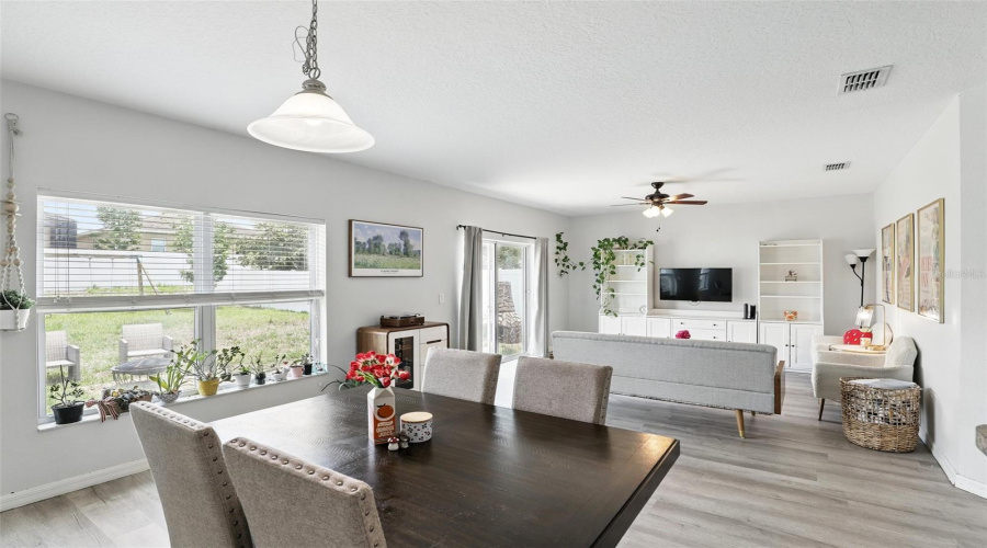 Davenport, Florida 33897, 4 Bedrooms Bedrooms, ,2 Bathroomsbathrooms,Residential,For Sale,Williamson,Mfro6315769