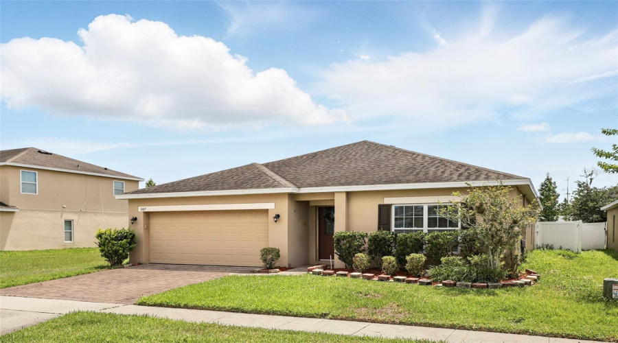 Davenport, Florida 33897, 4 Bedrooms Bedrooms, ,2 Bathroomsbathrooms,Residential,For Sale,Williamson,Mfro6315769