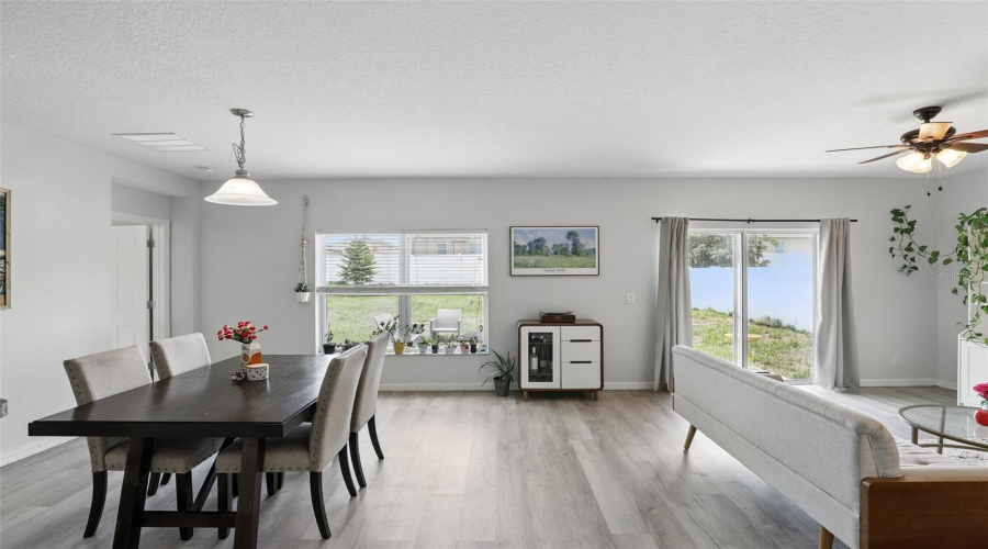 Davenport, Florida 33897, 4 Bedrooms Bedrooms, ,2 Bathroomsbathrooms,Residential,For Sale,Williamson,Mfro6315769