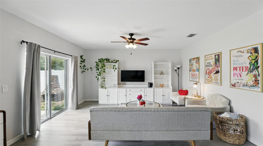 Davenport, Florida 33897, 4 Bedrooms Bedrooms, ,2 Bathroomsbathrooms,Residential,For Sale,Williamson,Mfro6315769