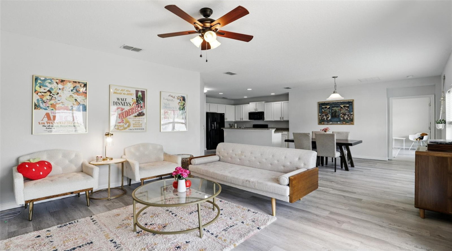 Davenport, Florida 33897, 4 Bedrooms Bedrooms, ,2 Bathroomsbathrooms,Residential,For Sale,Williamson,Mfro6315769