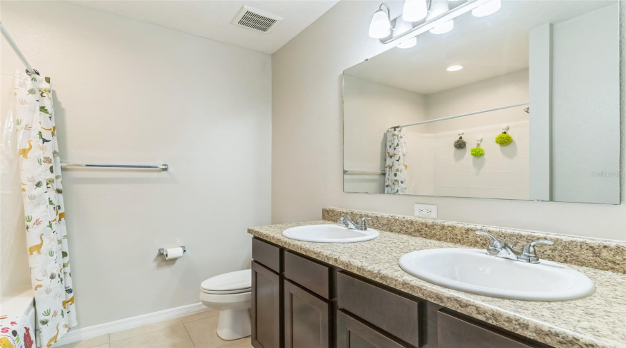 Davenport, Florida 33837, 4 Bedrooms Bedrooms, ,2 Bathroomsbathrooms,Residential,For Sale,Sardinia,Mfrtb8393808