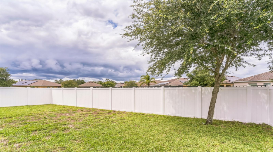 Davenport, Florida 33837, 4 Bedrooms Bedrooms, ,2 Bathroomsbathrooms,Residential,For Sale,Sardinia,Mfrtb8393808