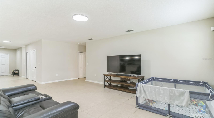 Davenport, Florida 33837, 4 Bedrooms Bedrooms, ,2 Bathroomsbathrooms,Residential,For Sale,Sardinia,Mfrtb8393808