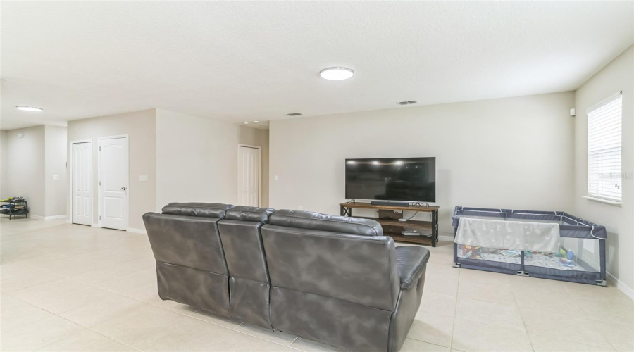 Davenport, Florida 33837, 4 Bedrooms Bedrooms, ,2 Bathroomsbathrooms,Residential,For Sale,Sardinia,Mfrtb8393808