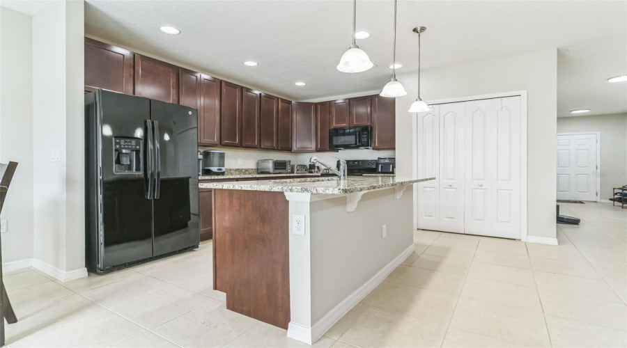 Davenport, Florida 33837, 4 Bedrooms Bedrooms, ,2 Bathroomsbathrooms,Residential,For Sale,Sardinia,Mfrtb8393808