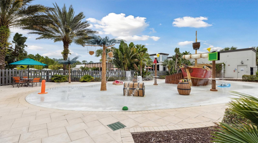 Davenport, Florida 33896, 3 Bedrooms Bedrooms, ,2 Bathroomsbathrooms,Residential,For Sale,Longboat,Mfro6315949