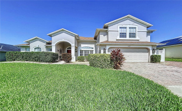 DAVENPORT, Florida 33897, 5 Bedrooms Bedrooms, ,4 BathroomsBathrooms,Residential,For Sale,MOSCATO,0,MFRTB8393655