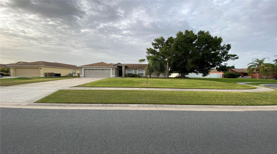 KISSIMMEE, Florida 34746, 3 Bedrooms Bedrooms, ,2 BathroomsBathrooms,Residential,For Sale,AUGUSTA,0,MFRR4909435
