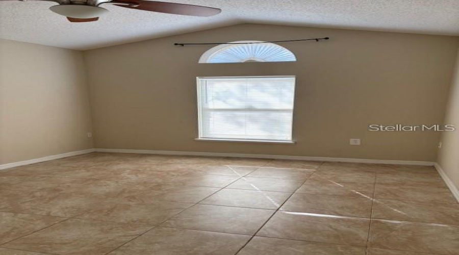 KISSIMMEE, Florida 34746, 3 Bedrooms Bedrooms, ,2 BathroomsBathrooms,Residential,For Sale,AUGUSTA,0,MFRR4909435