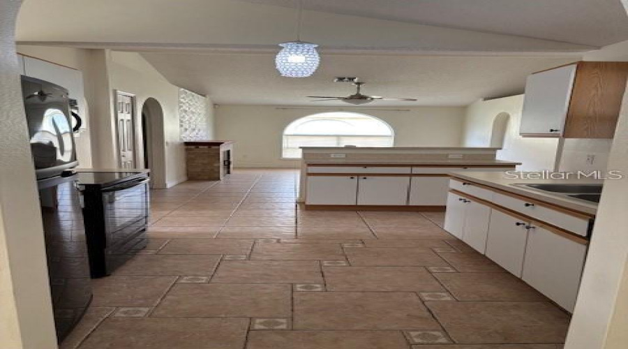 KISSIMMEE, Florida 34746, 3 Bedrooms Bedrooms, ,2 BathroomsBathrooms,Residential,For Sale,AUGUSTA,0,MFRR4909435
