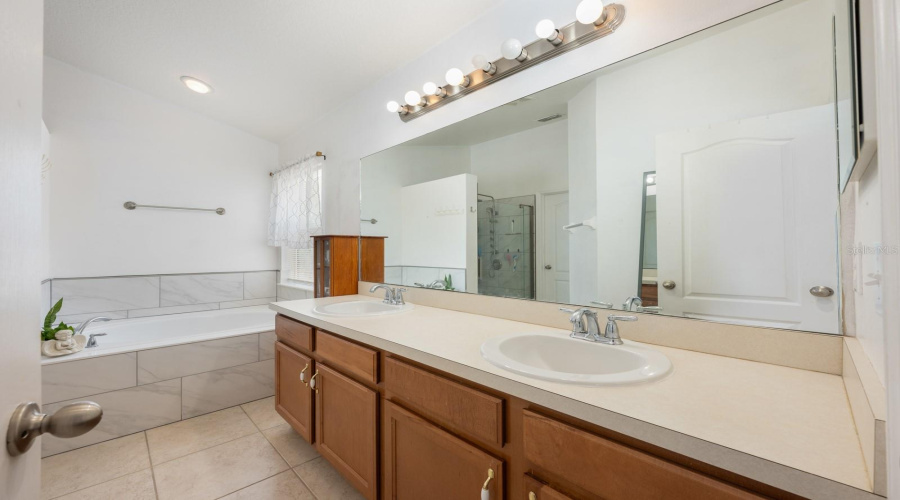 Primary En-Suite Bath.