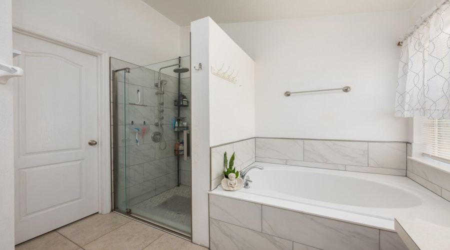 Primary En-Suite Bath.