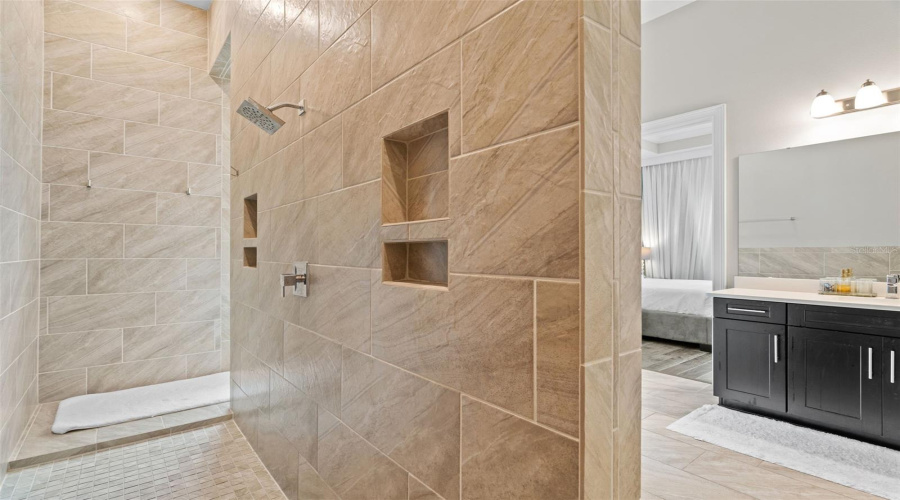 Orlando, Florida 32836, 4 Bedrooms Bedrooms, ,3 Bathroomsbathrooms,Residential,For Sale,Chilton,Mfro6313429