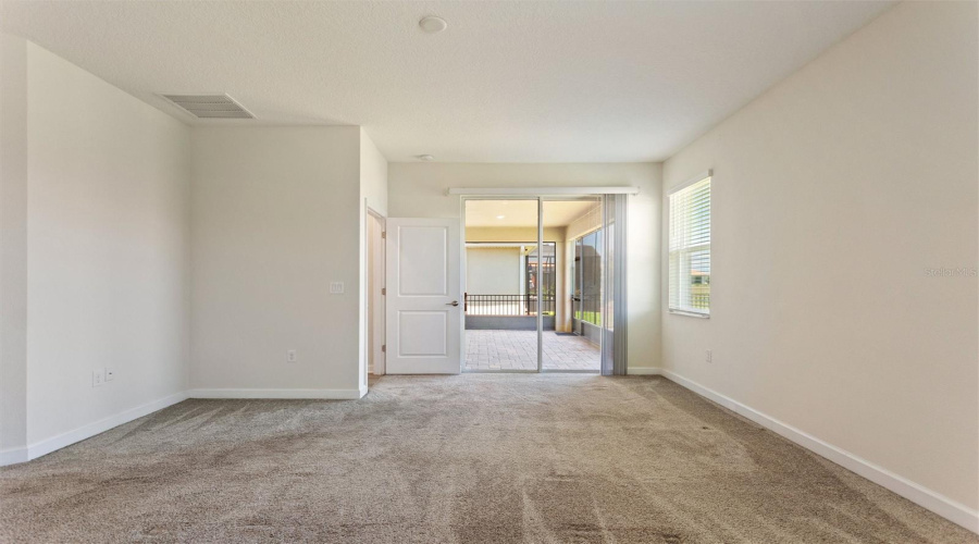 DAVENPORT, Florida 33896, 4 Bedrooms Bedrooms, ,2 BathroomsBathrooms,Residential,For Sale,DOWNSWING,0,MFRS5128479
