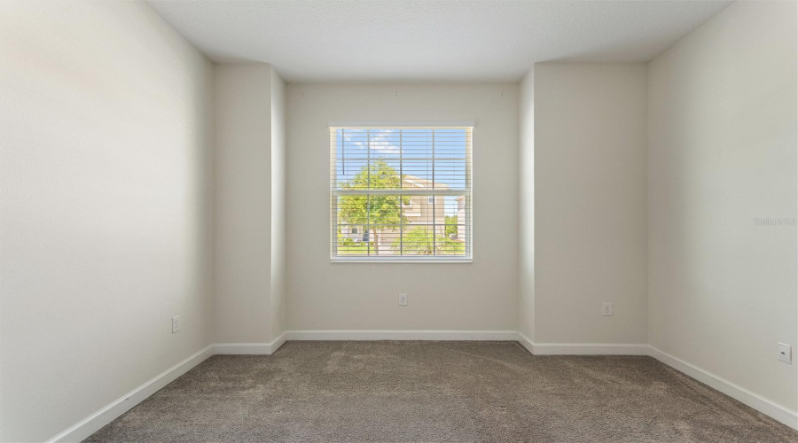 DAVENPORT, Florida 33896, 4 Bedrooms Bedrooms, ,2 BathroomsBathrooms,Residential,For Sale,DOWNSWING,0,MFRS5128479