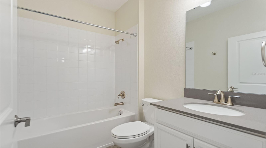 DAVENPORT, Florida 33896, 4 Bedrooms Bedrooms, ,2 BathroomsBathrooms,Residential,For Sale,DOWNSWING,0,MFRS5128479