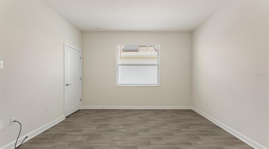 DAVENPORT, Florida 33896, 4 Bedrooms Bedrooms, ,2 BathroomsBathrooms,Residential,For Sale,DOWNSWING,0,MFRS5128479