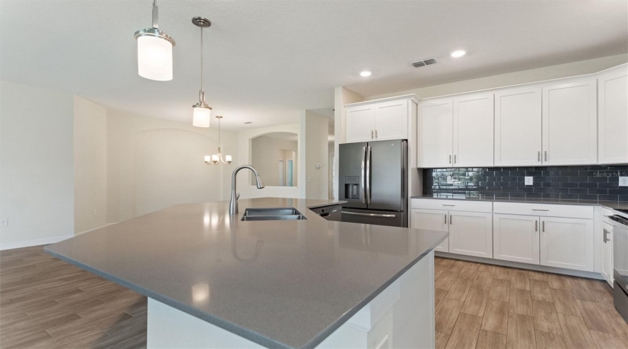DAVENPORT, Florida 33896, 4 Bedrooms Bedrooms, ,2 BathroomsBathrooms,Residential,For Sale,DOWNSWING,0,MFRS5128479