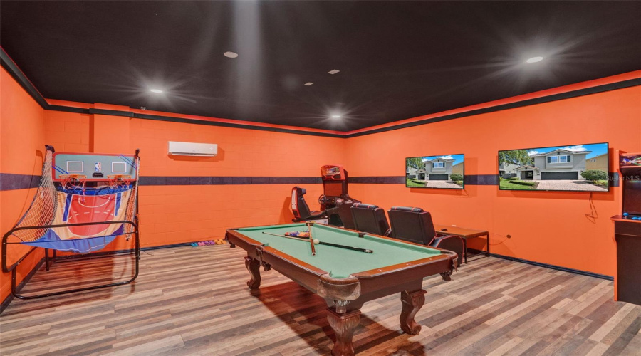 Kissimmee, Florida 34747, 8 Bedrooms Bedrooms, ,7 Bathroomsbathrooms,Residential,For Sale,Brookhurst,Mfrs5128335