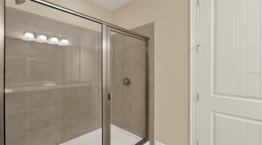 Kissimmee, Florida 34747, 8 Bedrooms Bedrooms, ,7 Bathroomsbathrooms,Residential,For Sale,Brookhurst,Mfrs5128335