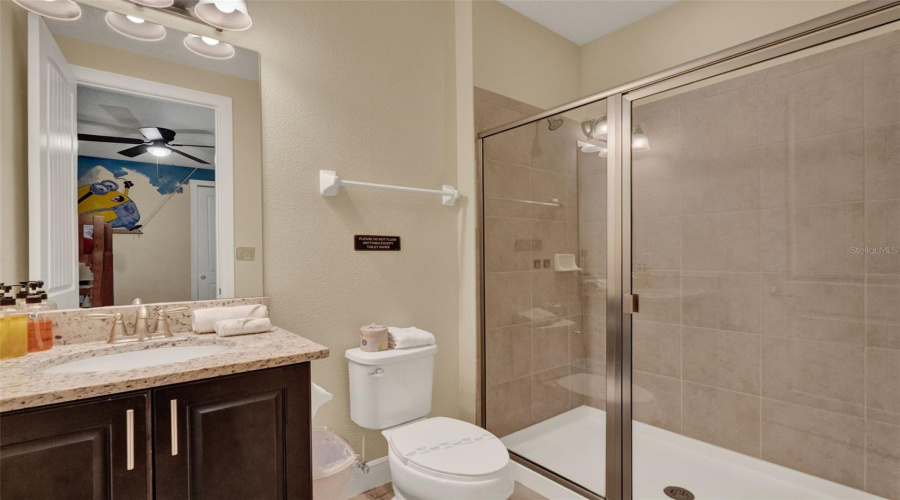 Kissimmee, Florida 34747, 8 Bedrooms Bedrooms, ,7 Bathroomsbathrooms,Residential,For Sale,Brookhurst,Mfrs5128335