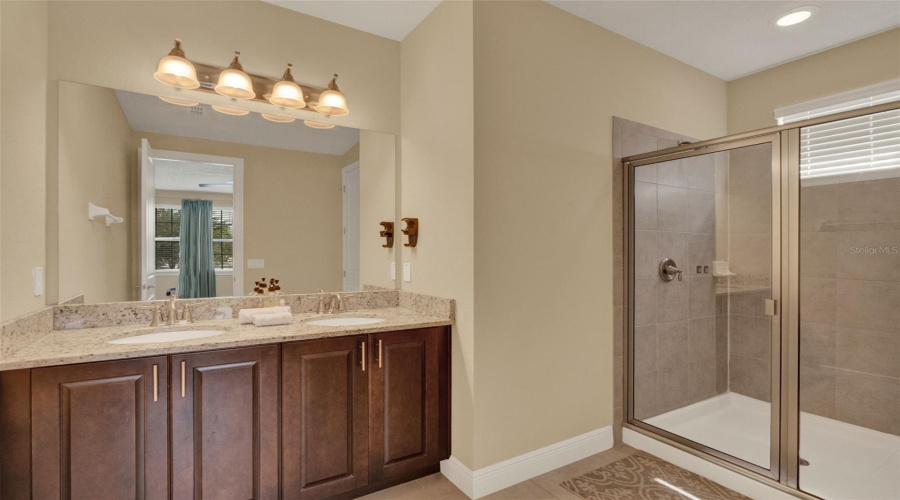 Kissimmee, Florida 34747, 8 Bedrooms Bedrooms, ,7 Bathroomsbathrooms,Residential,For Sale,Brookhurst,Mfrs5128335